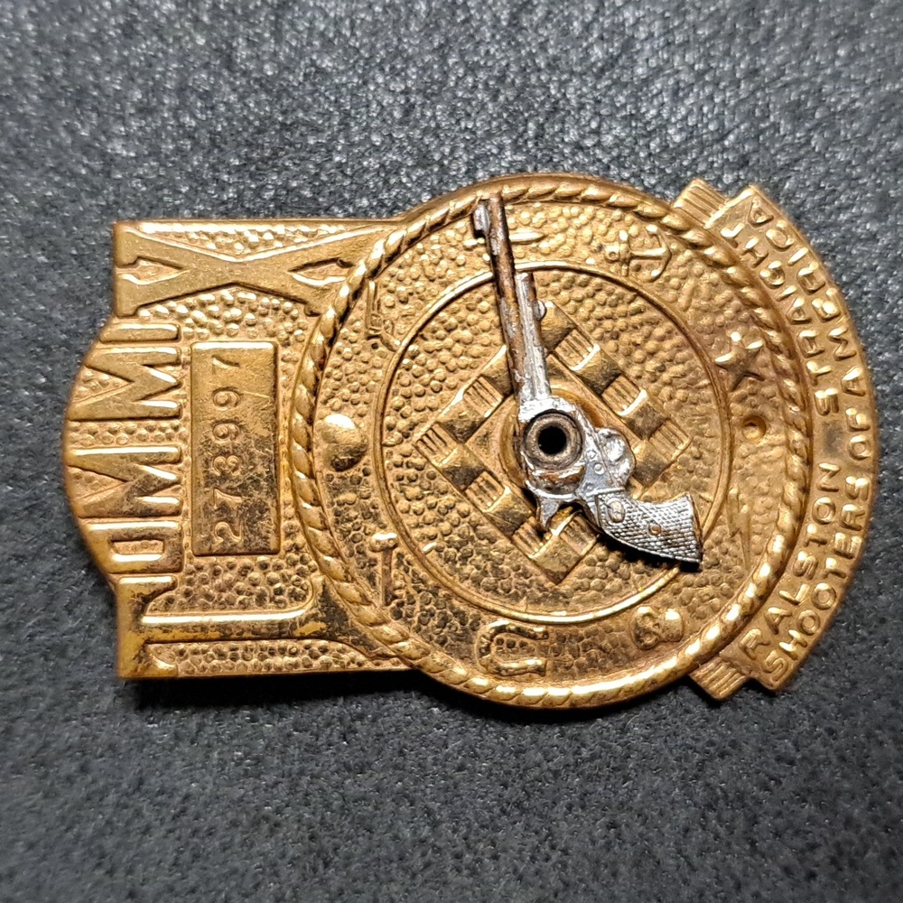 1941 Vintage Tom Mix Straight Shooters Six Gun Decoder Pin Ralston Radio